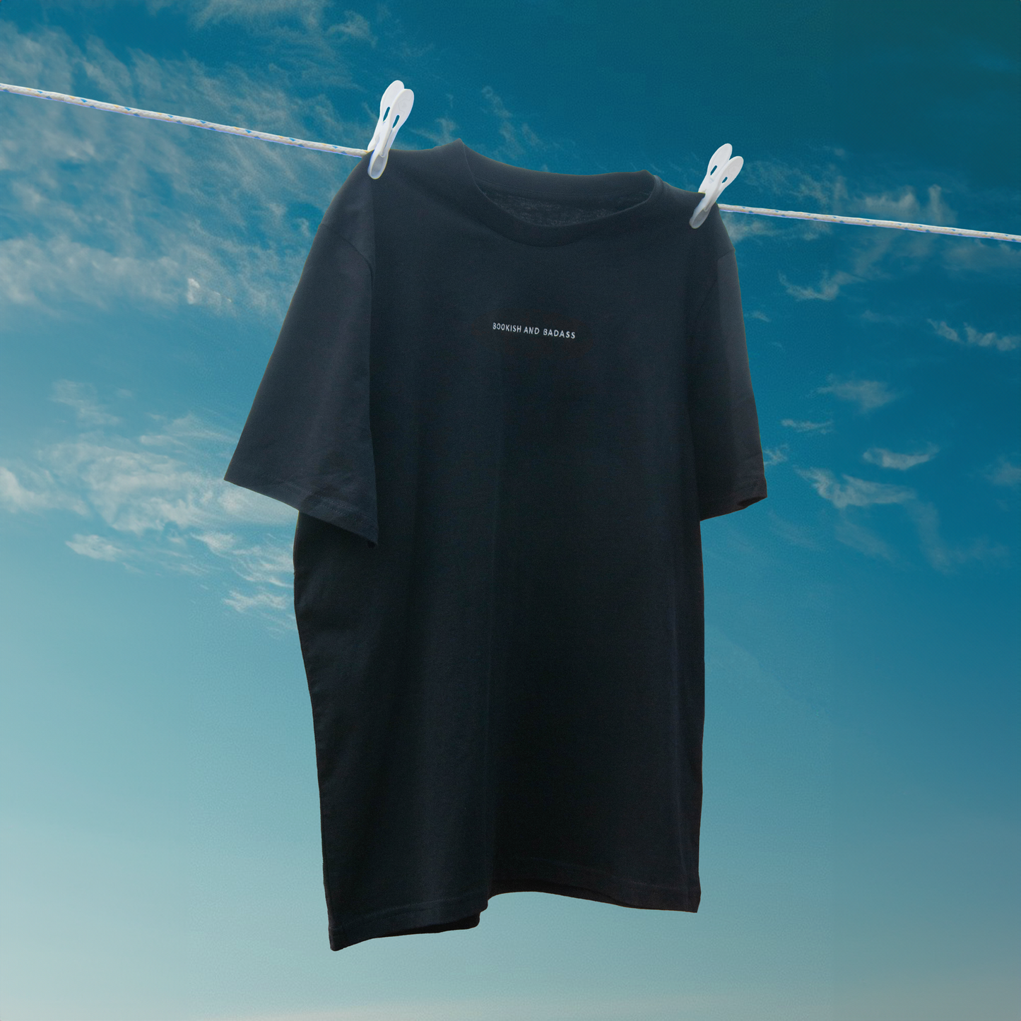 BOOKISH AND BADASS Unisex T-Shirt (gestickt)