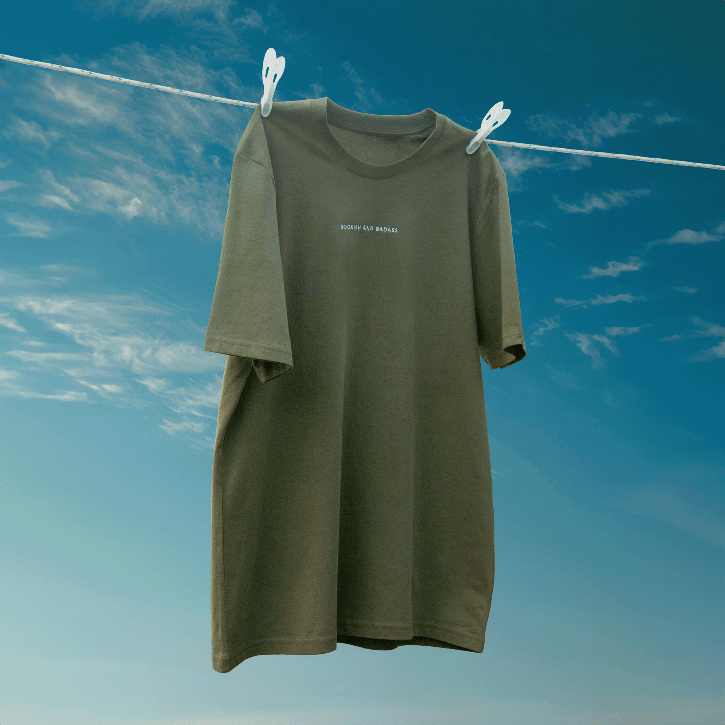BOOKISH AND BADASS Unisex T-Shirt (gestickt)
